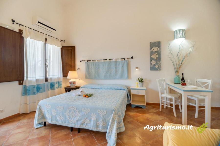 Agriturismo Campesi Casale Tra Le Vigne Aglientu Kültér fotó