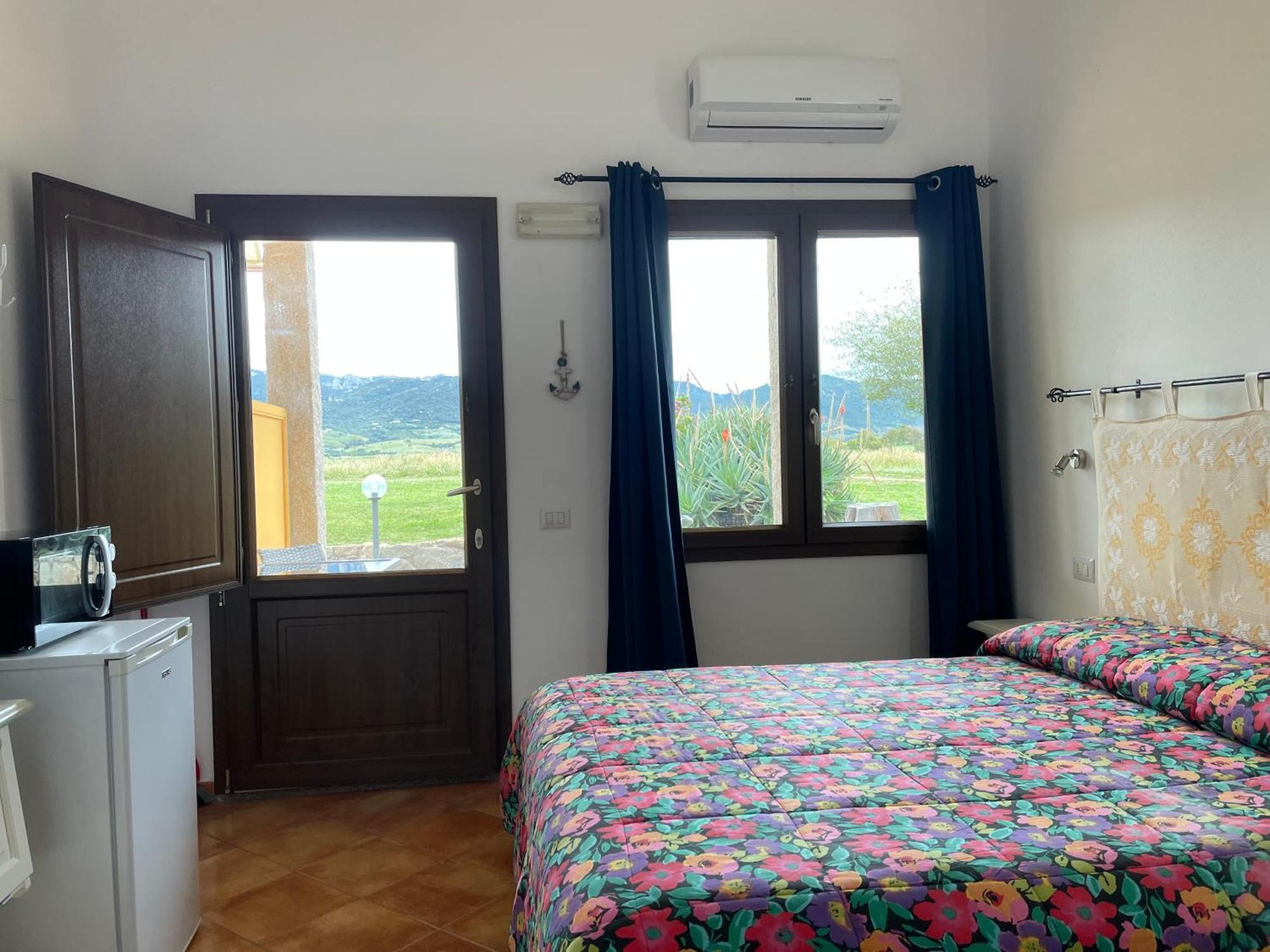 Agriturismo Campesi Casale Tra Le Vigne Aglientu Kültér fotó