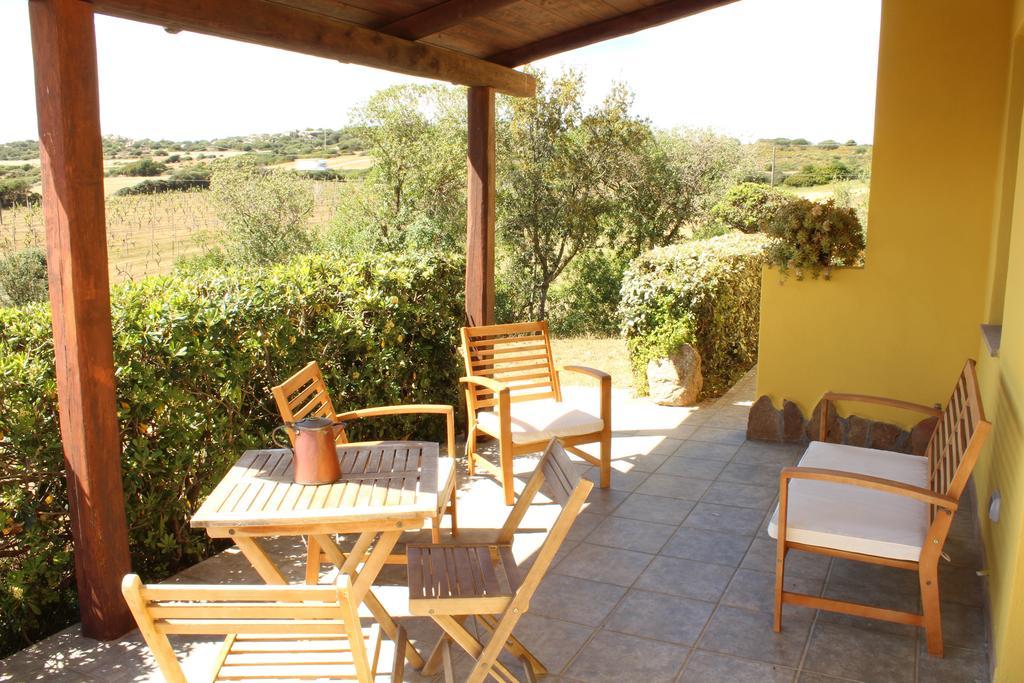 Agriturismo Campesi Casale Tra Le Vigne Aglientu Kültér fotó
