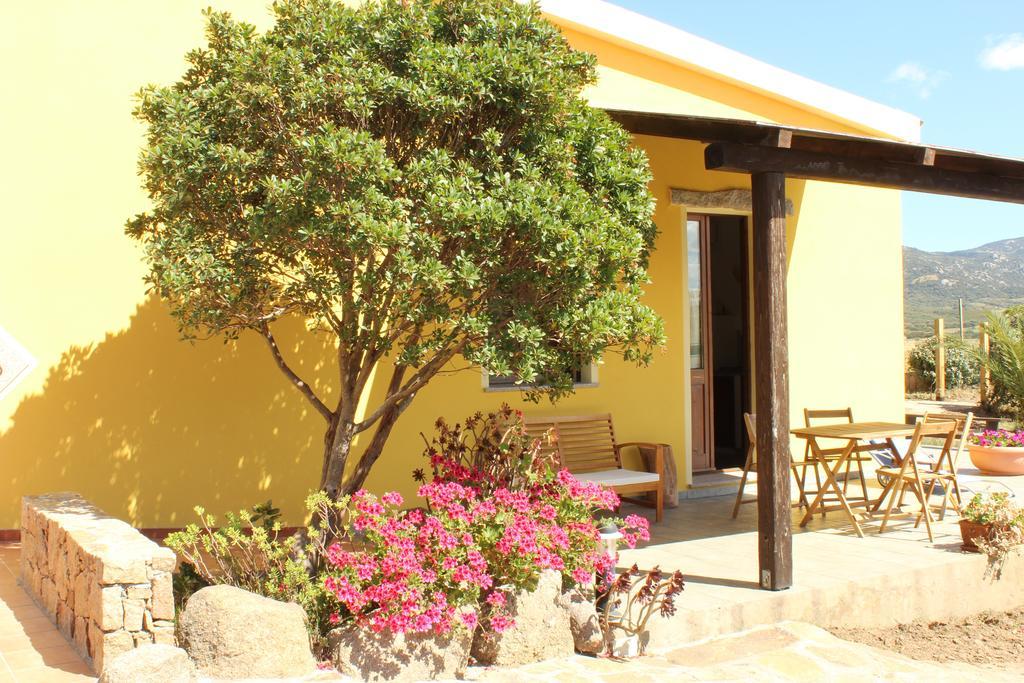Agriturismo Campesi Casale Tra Le Vigne Aglientu Kültér fotó